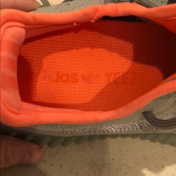 Yeezy Boost 350 Desert Sage - Picture 2 of 6